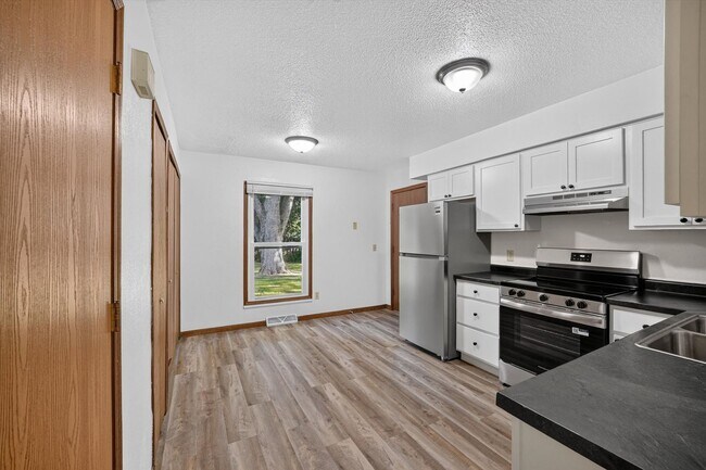 Building Photo - 6839-6841 Woodlake
