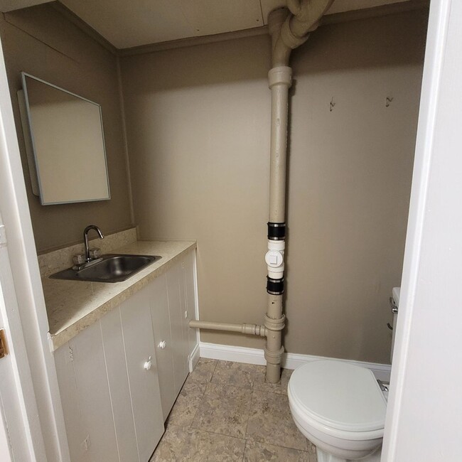 Building Photo - Upper St. Clair 4 Bedroom Home - In ground...