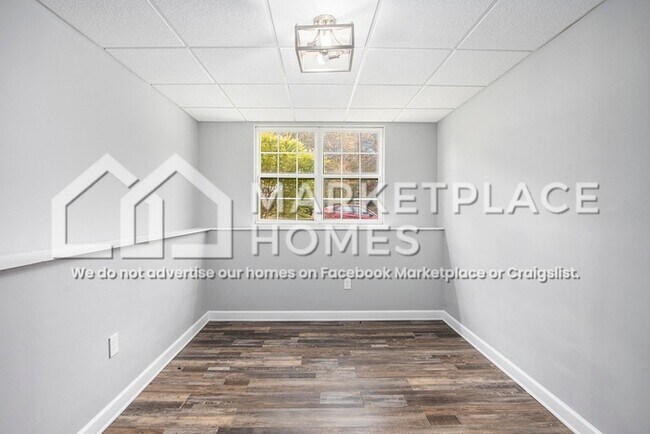 Building Photo - 117 Fawn Ln