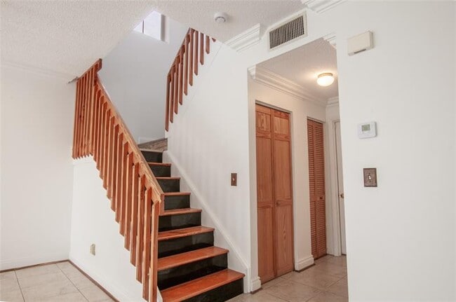Building Photo - 170 NW 207th Way
