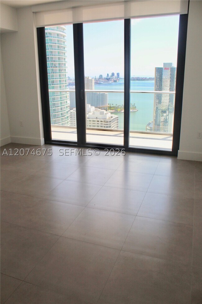 Building Photo - 1010 Brickell Ave