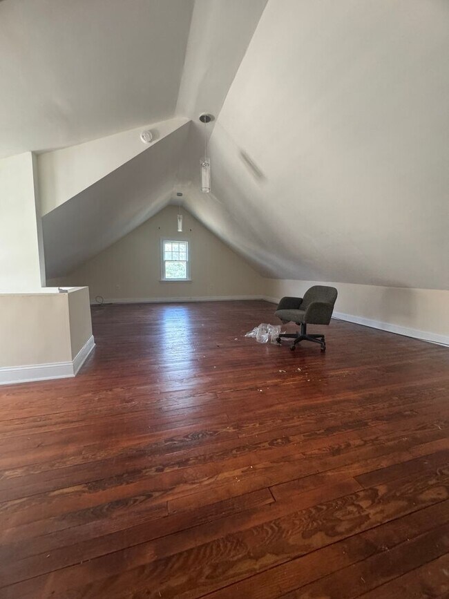 Building Photo - Upper Darby  rental. Ready to tour.