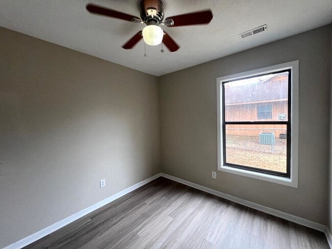 Building Photo - 544 Auburndale Ln