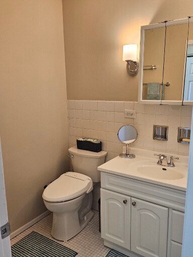 Building Photo - 6325 N Sheridan Rd