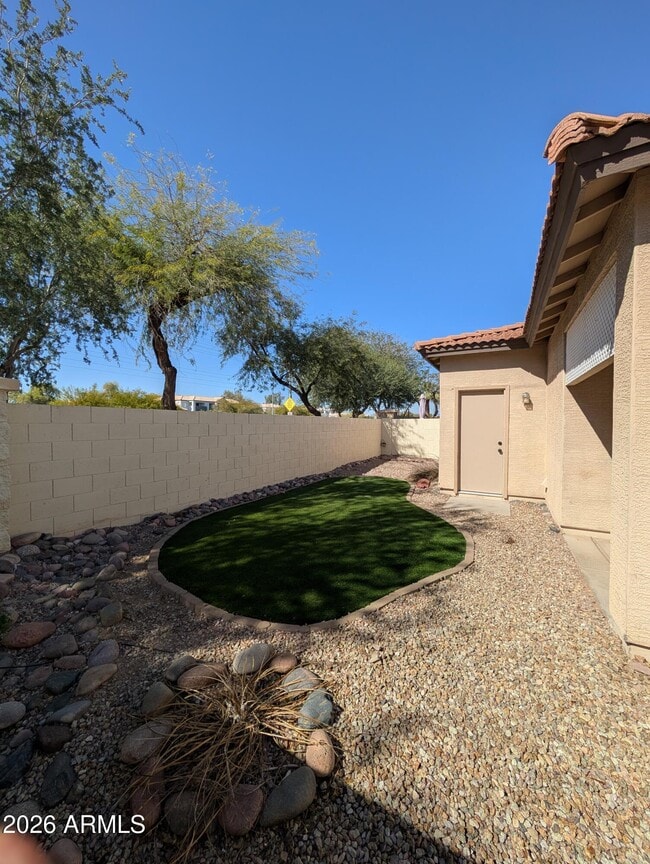 Building Photo - 246 N Seymour