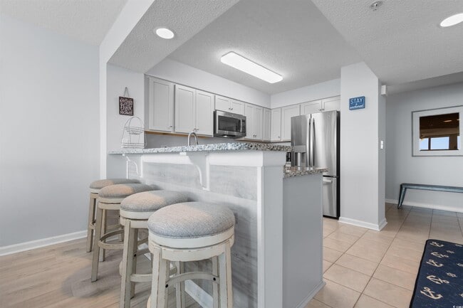 Building Photo - 3805 S Ocean Blvd