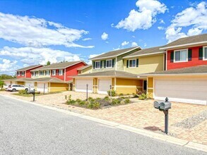 Building Photo - 1296 Evergreen Ct