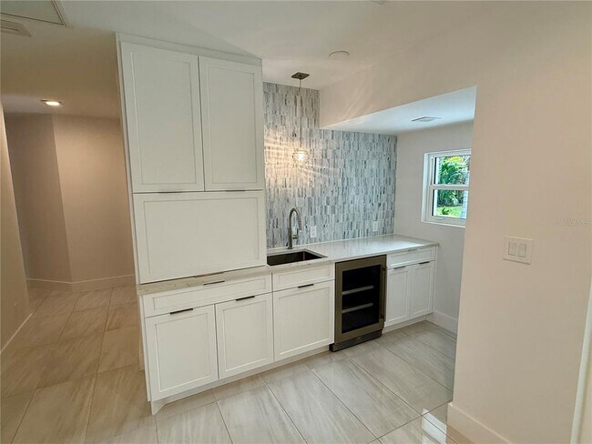 Building Photo - 1359 Harbor Dr