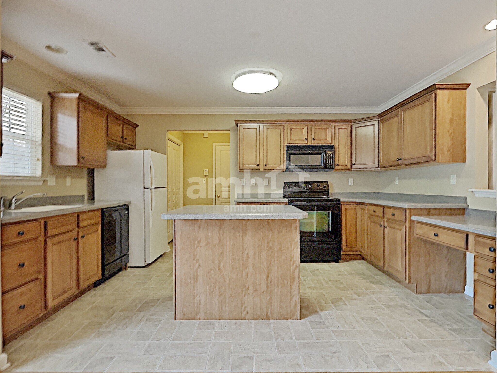 Building Photo - 1515 Pathfinder Ln