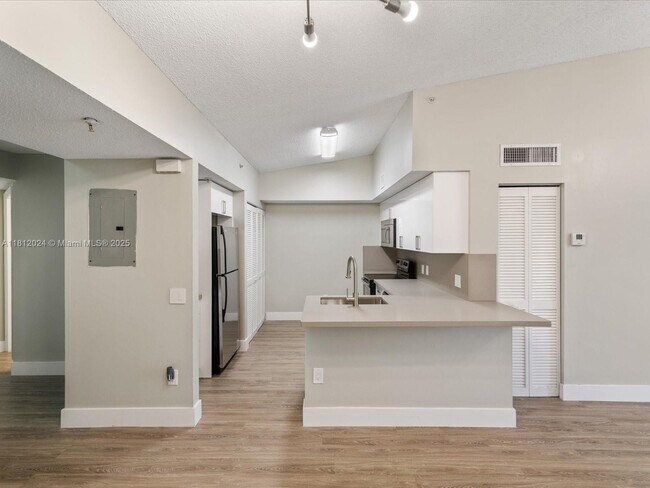 Building Photo - 155 NW 96th Terrace
