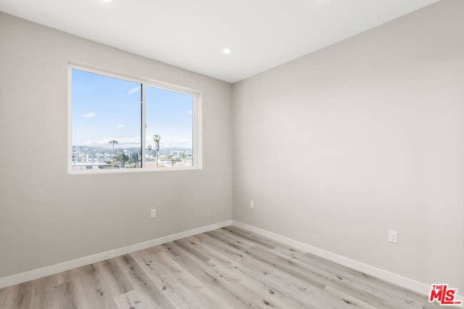 Building Photo - 1226 S Bedford St