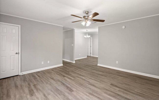 Building Photo - 426 Longleaf Dr