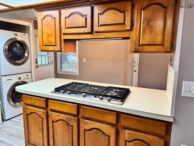 Building Photo - 4503 McCrory Ave