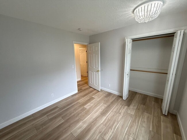 Building Photo - 5512 Murray St SE