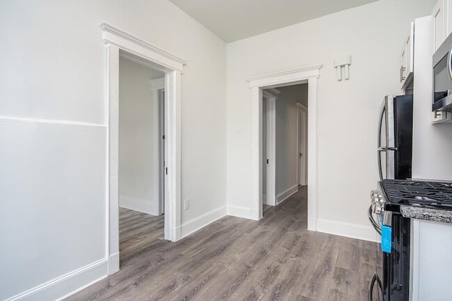Building Photo - 311 64th St