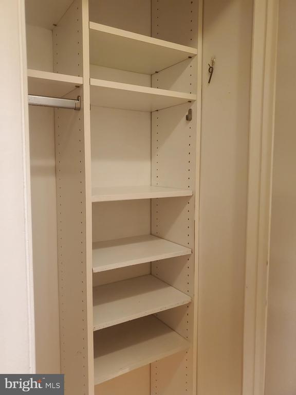 Building Photo - 11627 Vantage Hill Rd