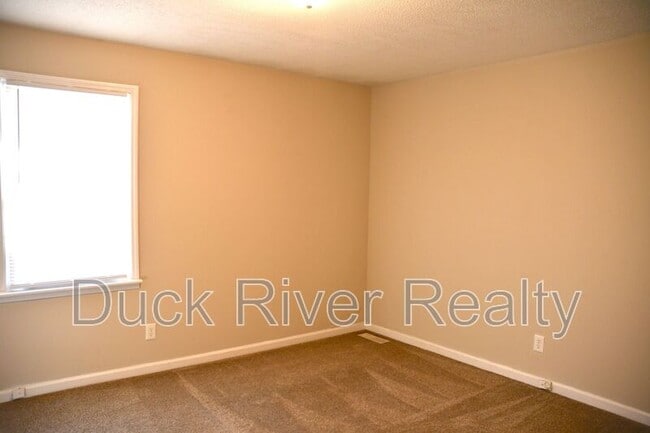 Building Photo - 213 Hunter Dr