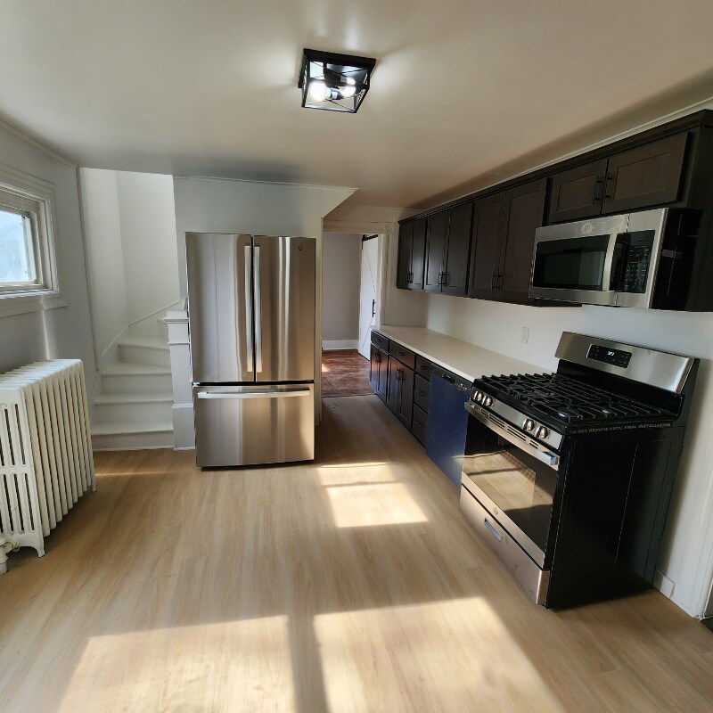 Building Photo - 25 Kemp Ave