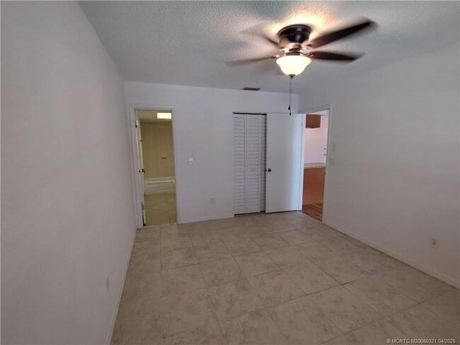 Building Photo - 950 S Kanner Hwy