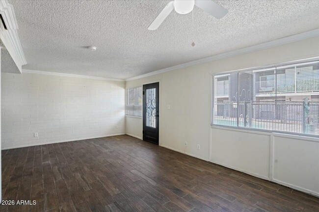 Building Photo - 6528 N 17th Ave