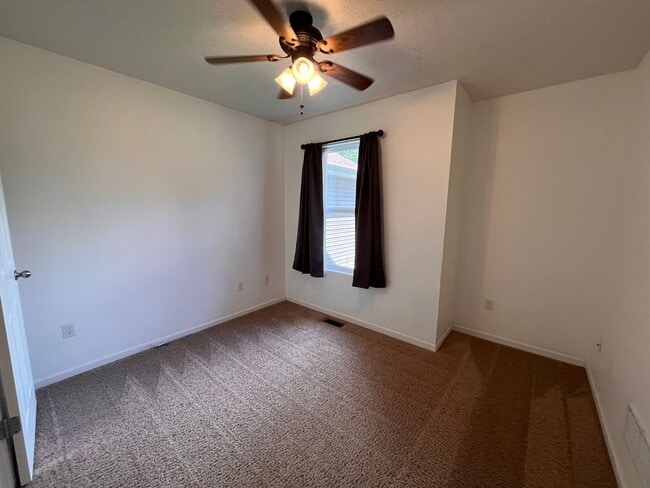 Building Photo - LARGE 4/3 with so much to offer! Waynesville School District