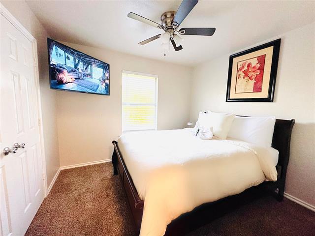 Building Photo - 2808 Sunset Strip Dr