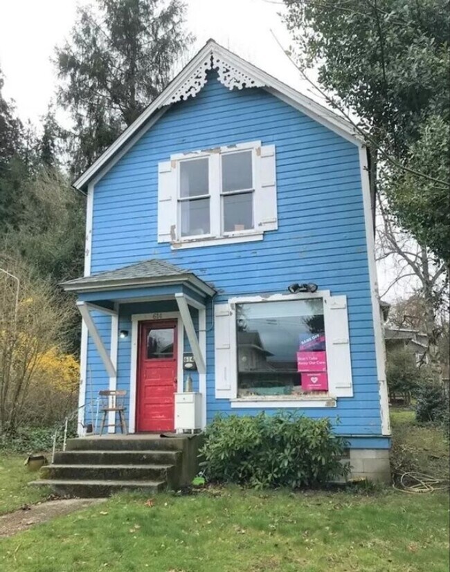 Building Photo - 4 Bedroom House Minutes to WWU!!