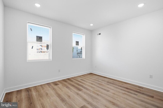 Building Photo - 2126 N Percy St