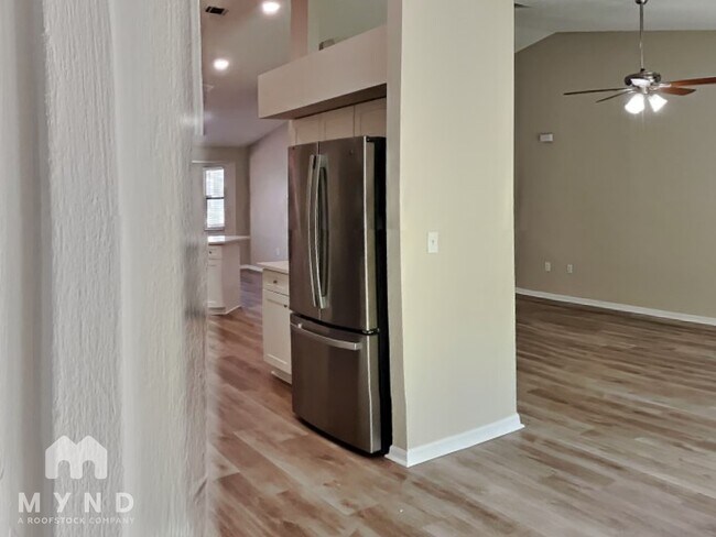 Building Photo - 809 Toledo Ct