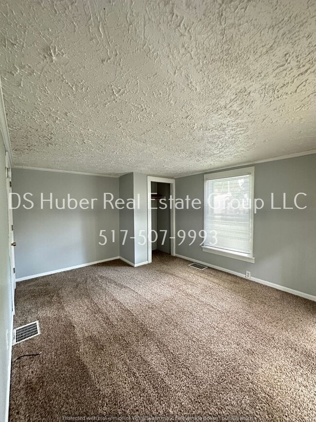 Building Photo - 1311 W Ionia St