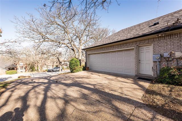 Building Photo - 1505 Valley Creek Rd