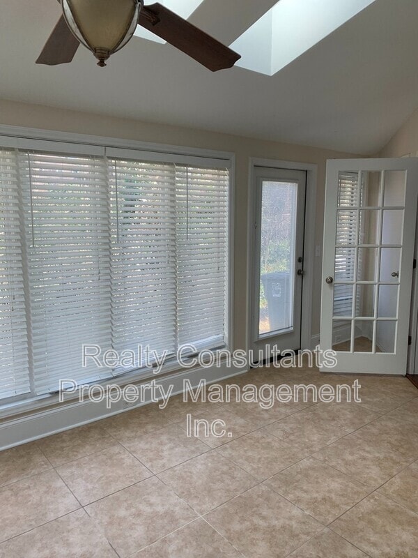 Building Photo - 306-D S Lindell Rd