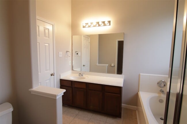 Building Photo - 2635 Jade Forest Ln