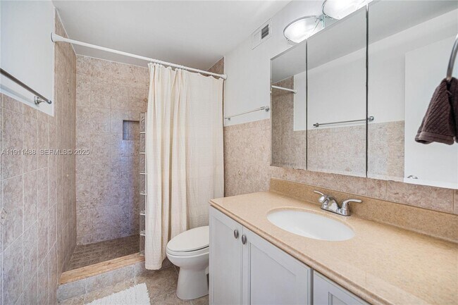 Building Photo - 96000 Overseas Hwy