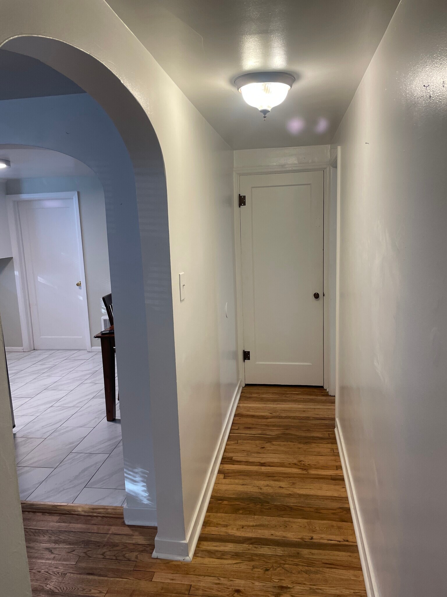 Oak floors in the hall with a large closet - 719 East Fremont Street