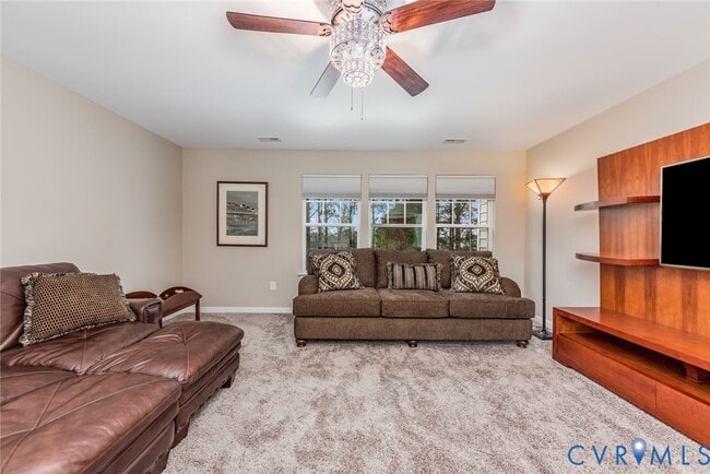 Building Photo - 1712 James Overlook Dr