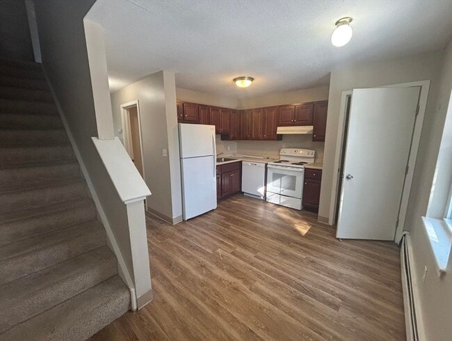 Building Photo - 65 Frank's Ln