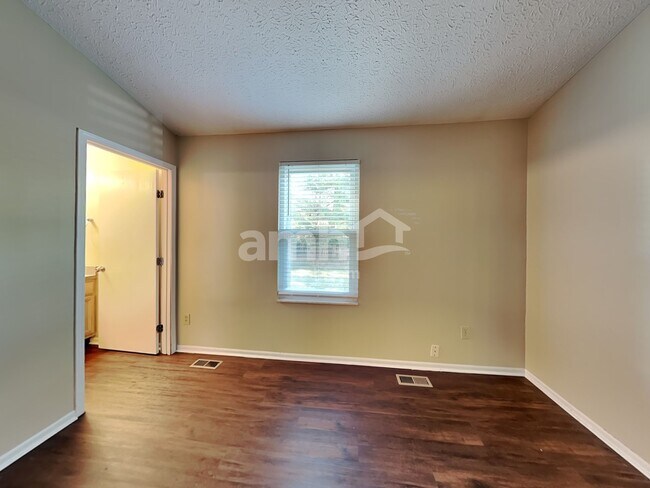 Building Photo - 3131 Fayburrow Dr