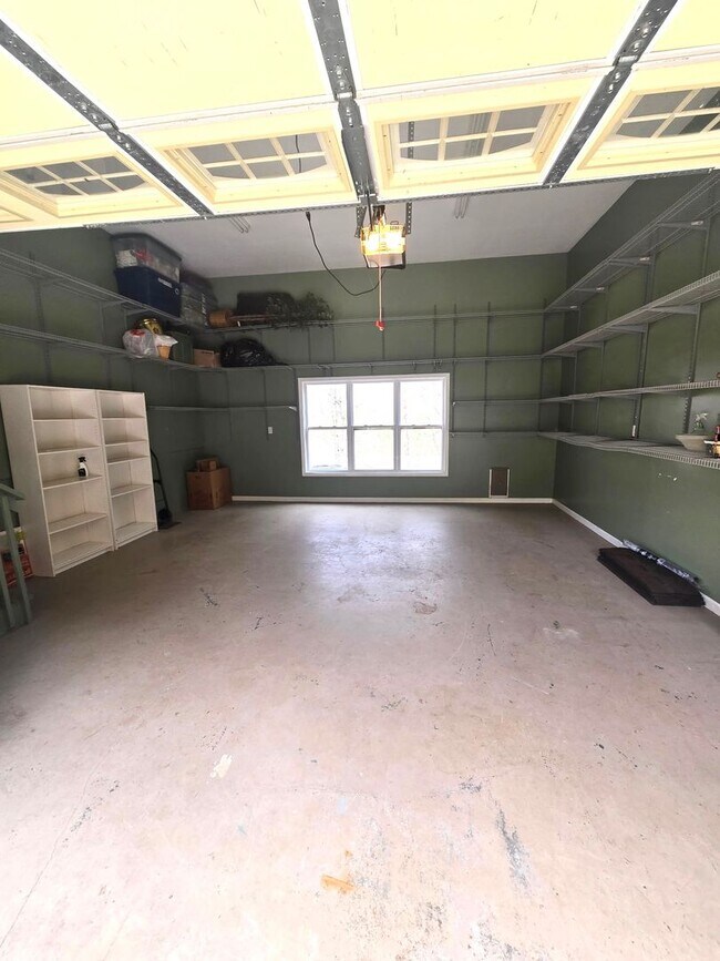 Building Photo - East AVL - Mountain Views and Space Galore!