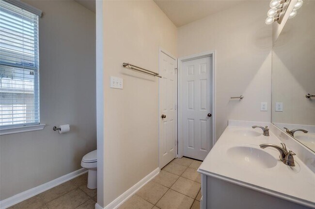 Building Photo - 7414 Compass Rose Dr