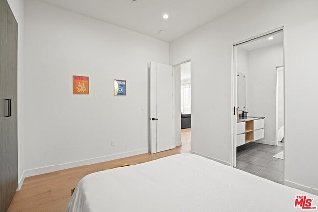 Building Photo - 12136 Clarkson Rd