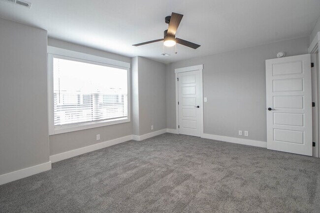 Building Photo - 1604 Jonathan Wade Cir