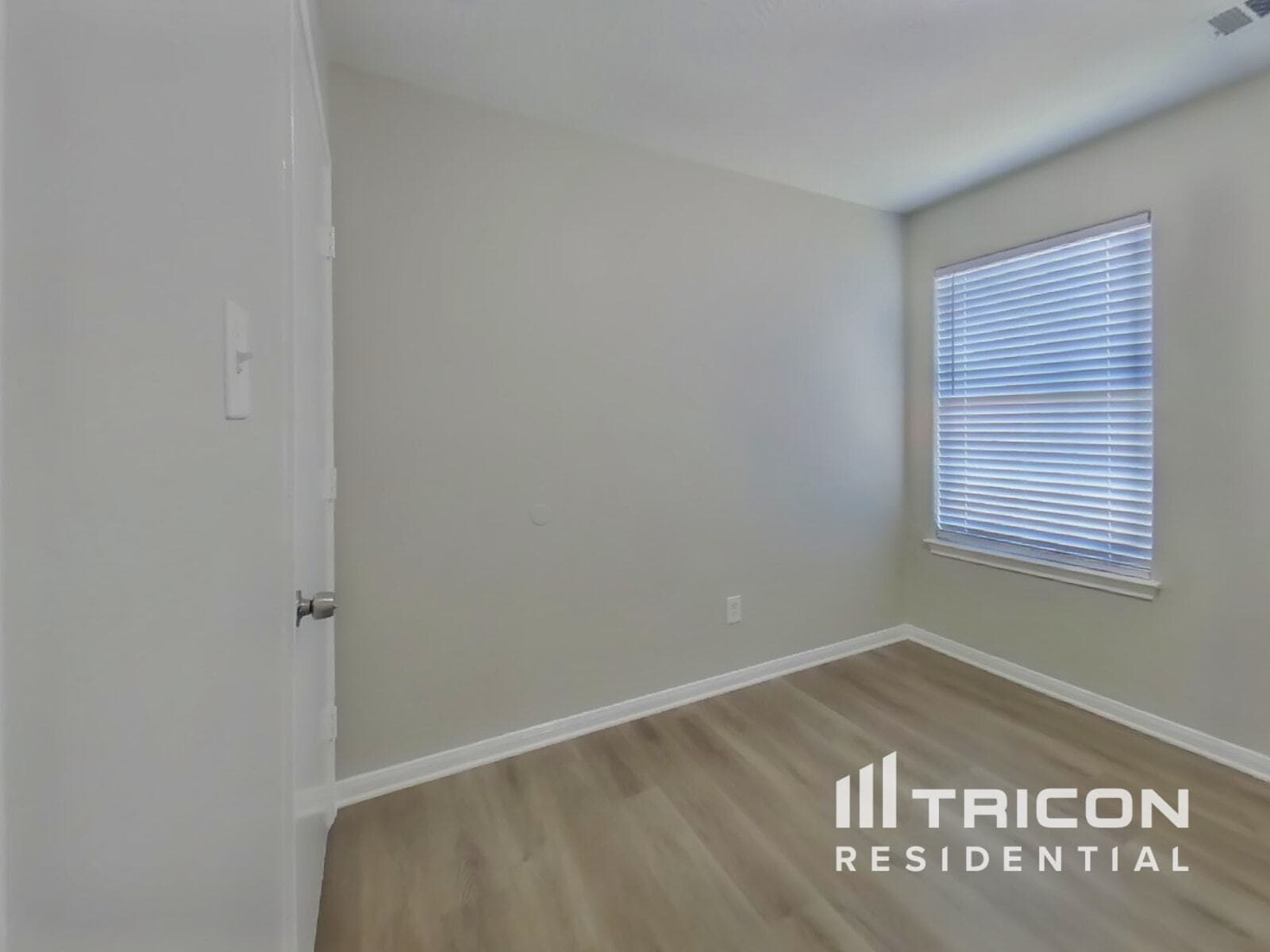 Building Photo - 16295 Hidden Deer Ln