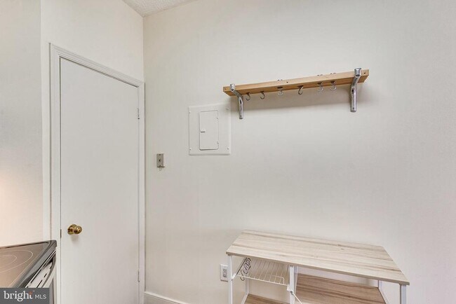 Building Photo - 955 26th St NW