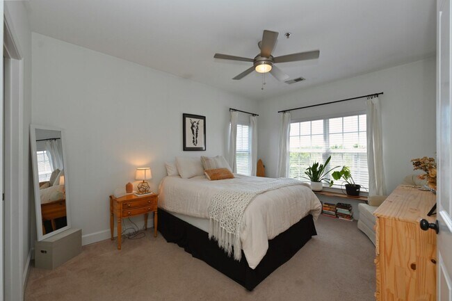 Building Photo - **SOPHISTICATED URBAN RETREAT IN THE HEART OF LENOX VILLAGE**
