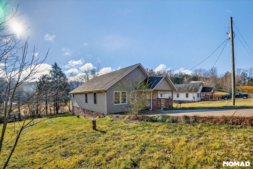 Building Photo - 2246 Green Acres Cir