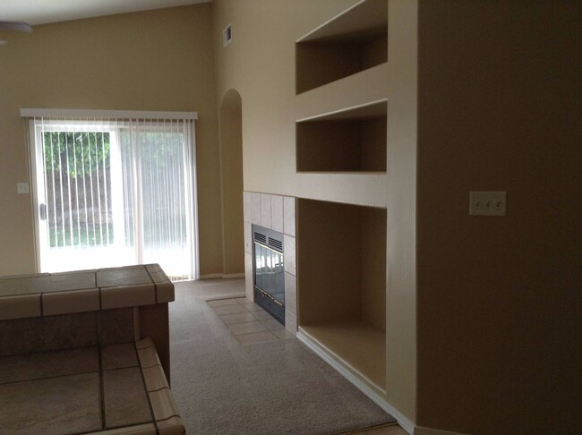 Building Photo - House