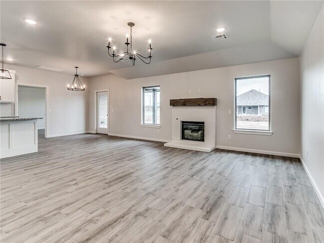 Building Photo - 16705 Monroe Dr