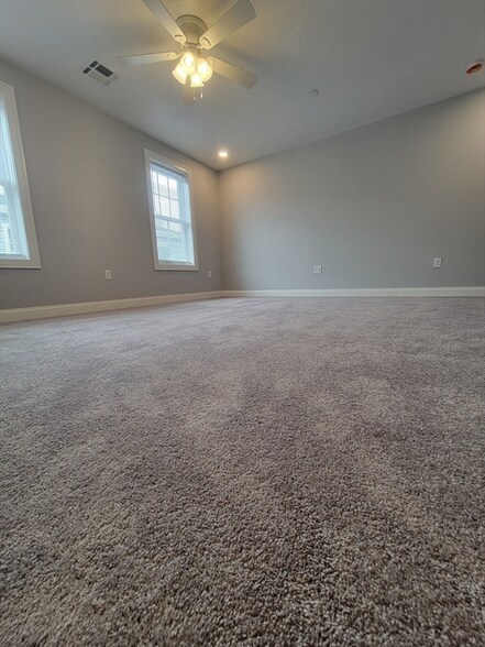 Building Photo - 53 N Arlington St