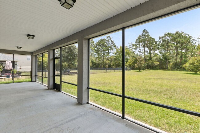 Building Photo - Spacious 4-Bedroom Home in Amelia Walk wit...